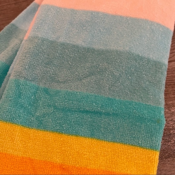 Trina Turk 2PCK Kitchen Towels + Mini Mitts - Picture 7 of 11